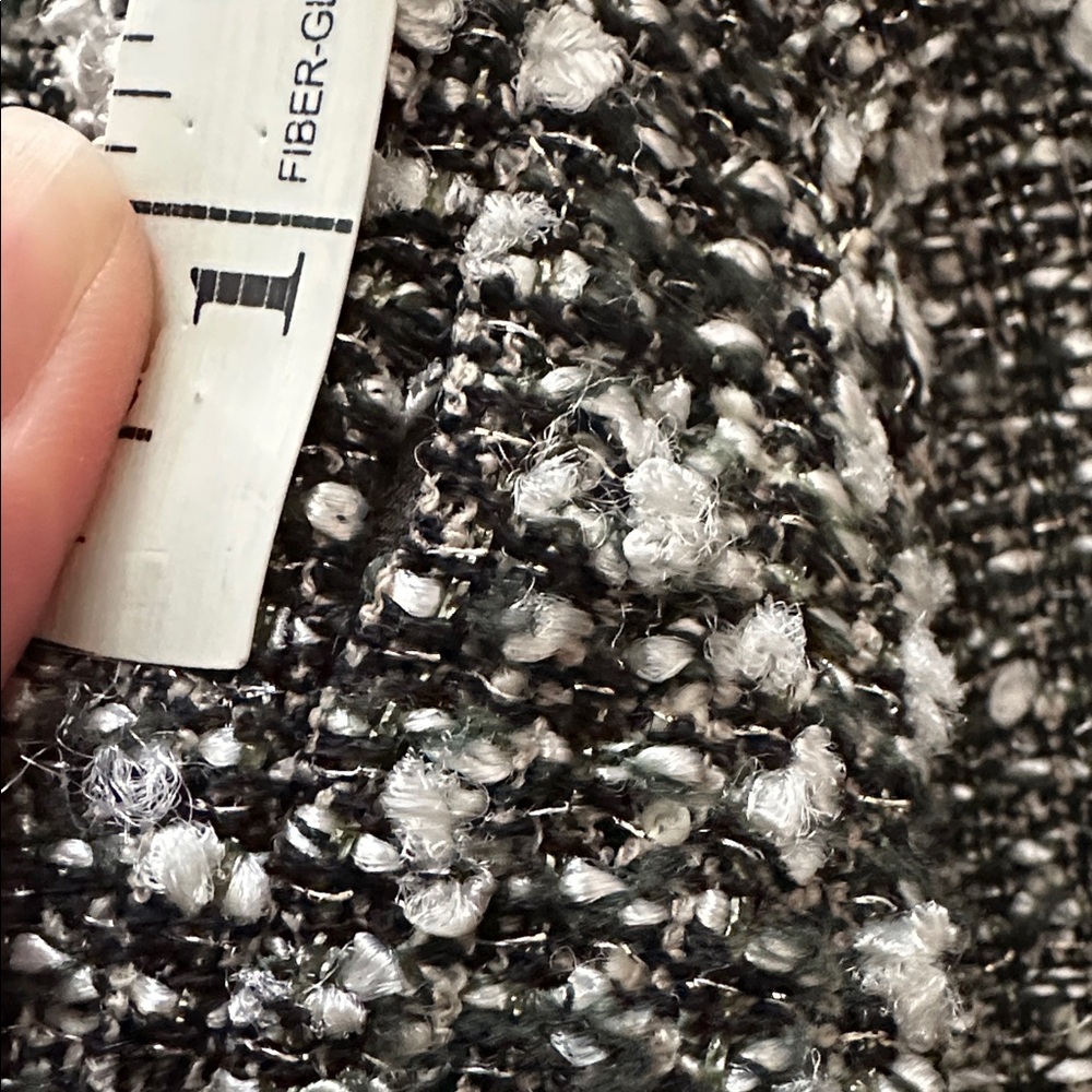 Chanel Black and White Tweed Blazer Size 36 - Picture 15 of 15